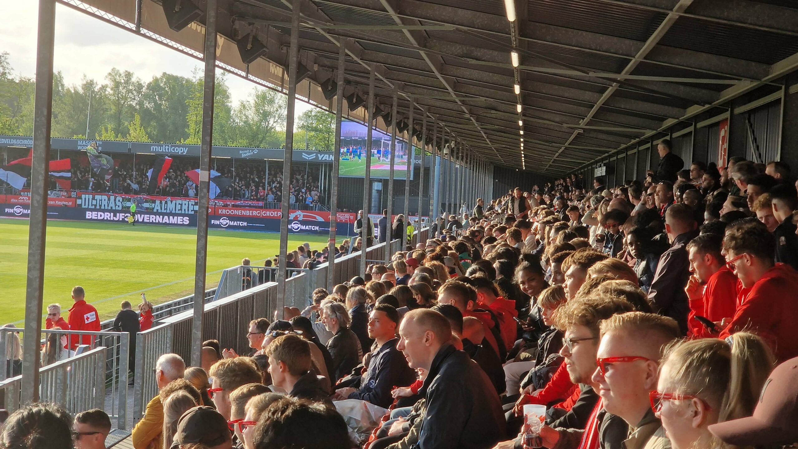 Run op seizoenkaarten Almere City FC, Bijna uitverkocht