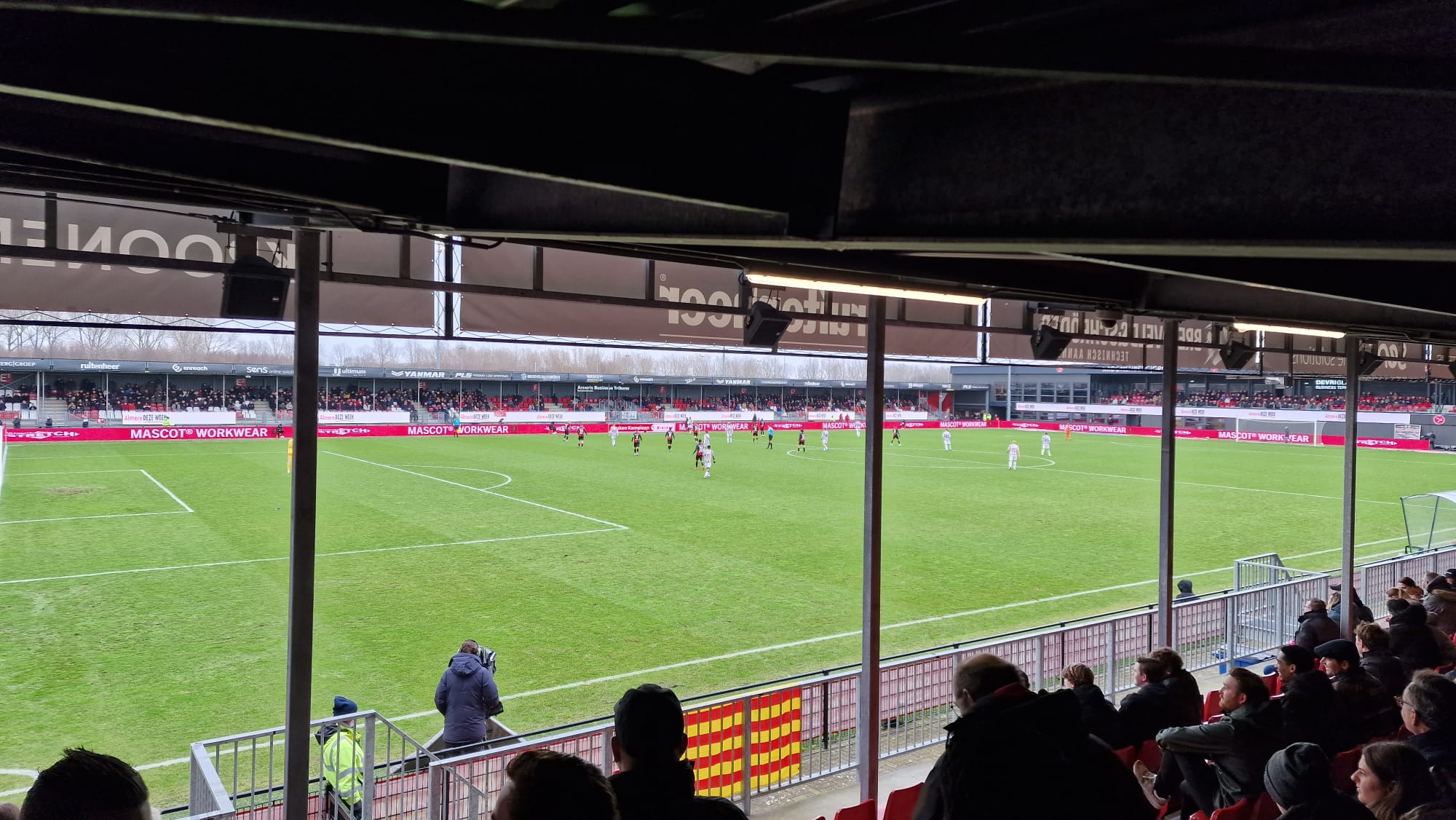Almere City FC wint 1-0 van Willem II