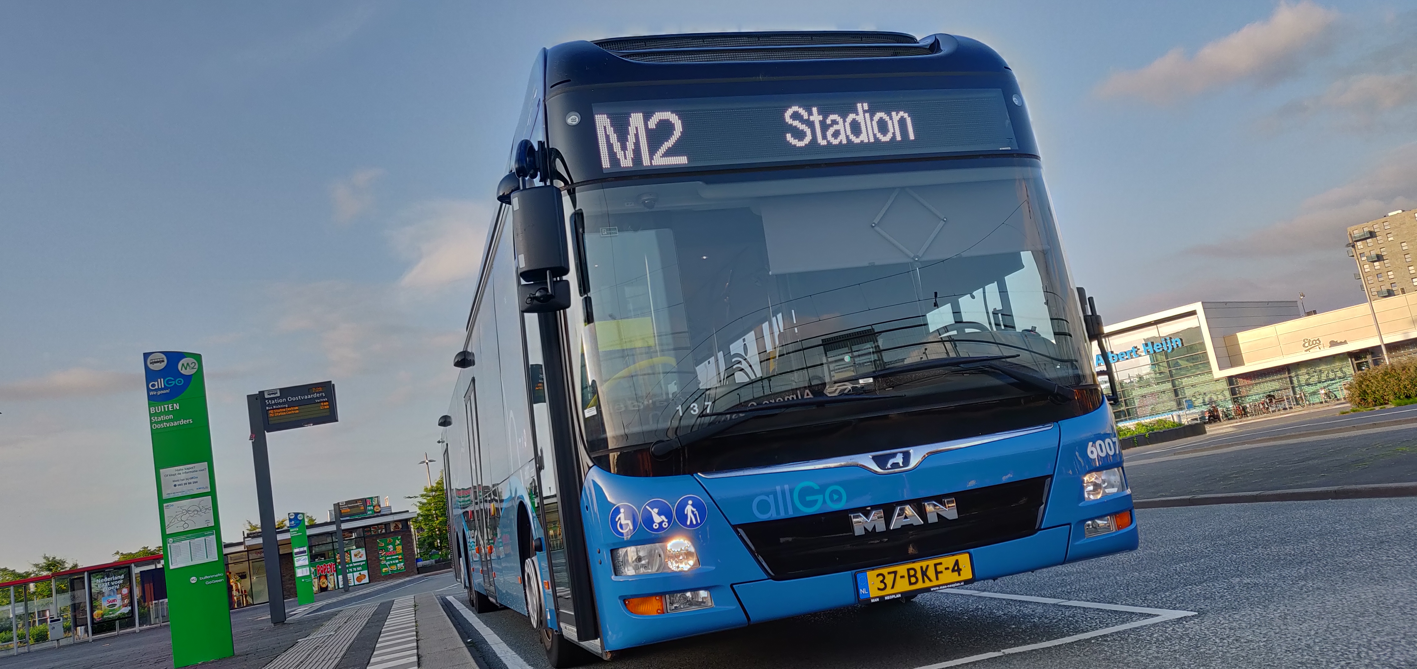Almere City FC voert betaald parkeren in rond Yanmar Stadion en speciale buslijn