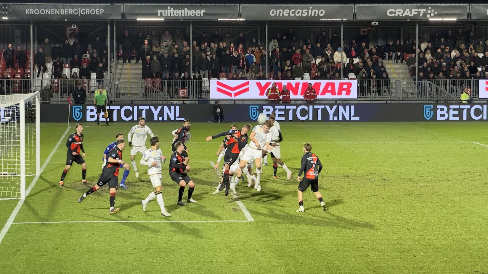 Almere City FC buigt achterstand om en pakt 3 punten tegen Excelsior